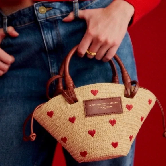 Sézane Justine Mini Basket Bag in Raffia Heart Embroidery NWT - Picture 2 of 11